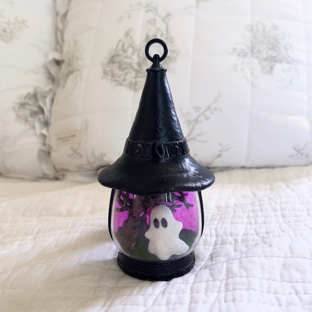 Bath & Body Works Halloween Ghost Wallflower Plug In Holder Light Up 2022